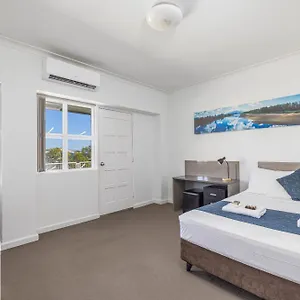 https://lees-motel.queenslandhotels.net